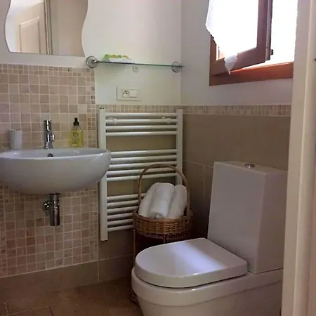 Les Jonquilles Bed & Breakfast