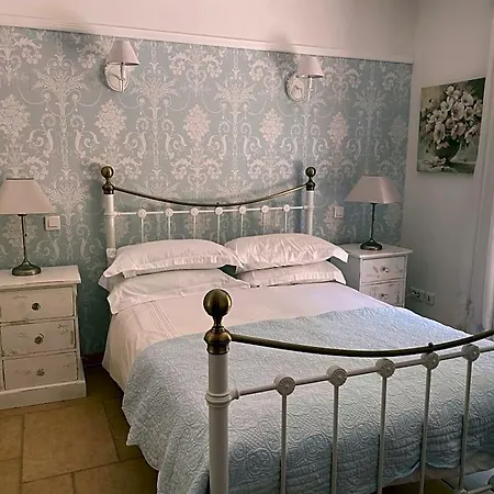 Bed & Breakfast Les Jonquilles 4*