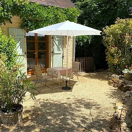 Les Jonquilles Bed & Breakfast 4*
