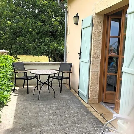 Les Jonquilles Bed & Breakfast