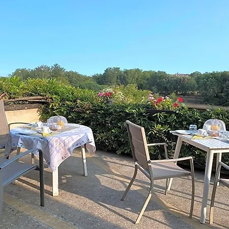 Bed & Breakfast Les Jonquilles 4*